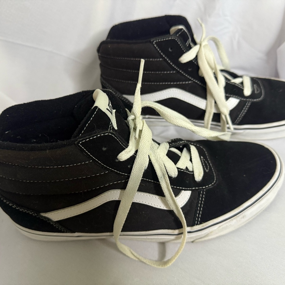 Vans Black and White High-Tops mens 11